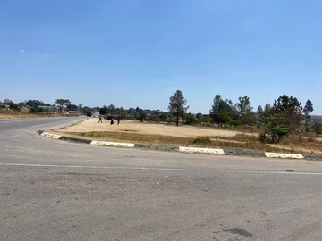 Commercial & Industrial Land