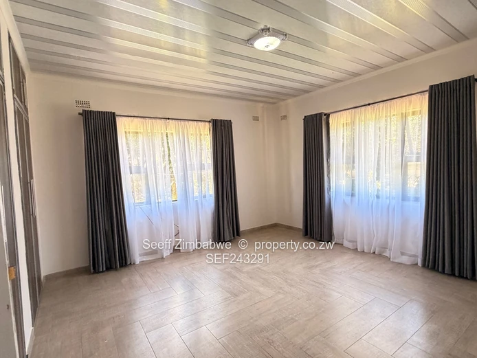 Exceptional 5-Bedroom Executive Home with Self-Contained Cottage – Old Windsor