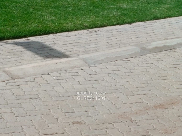 Borrowdale Pokugara Estate 4 Bedroomed Cluster  House To Rent