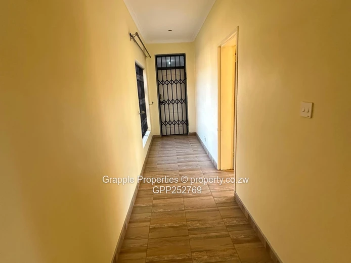 Westgate Adlyn Neat 2 bed garden flat
