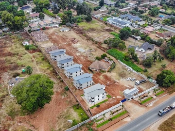 4 Bedroom Flat & Apartment