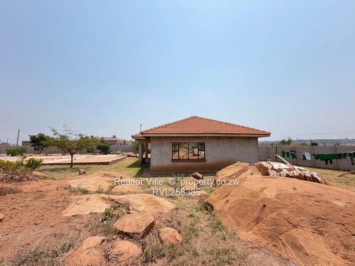 Income-Generating Student Accommodation & Family Compound, Manresa for sale 