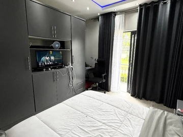 Flat & Apartment