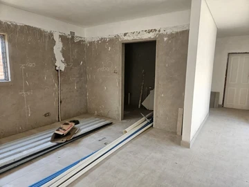 4 Bedroom Garden Flat