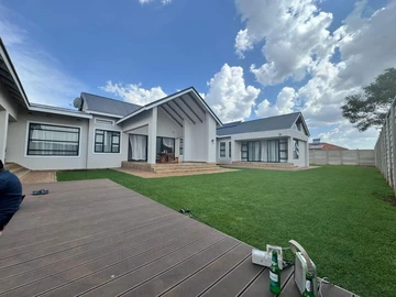 4 Bedroom Townhouse Complex