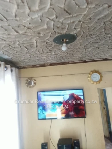A 3 bedroomed house  located in Kuwadzana extension for sale  (Sole Mandate)