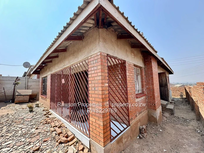 Tynwald House Forsale Close to Kuwadzana Round About  (Sole Mandate)