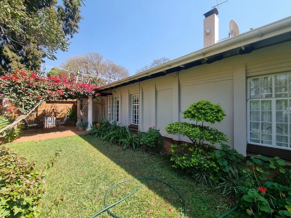 3 Bedroom Flat & Apartment