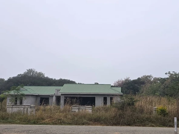 Spacious 4-Bedroom Home with Expansive Land in Ruwa!