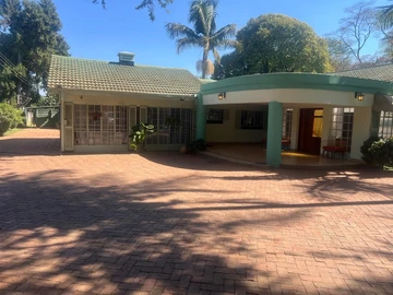 5 Bedroom House