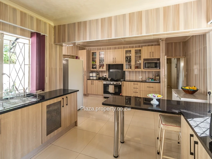 Elegant 4-Bedroom Family Home In Highlands (Sole Mandate)