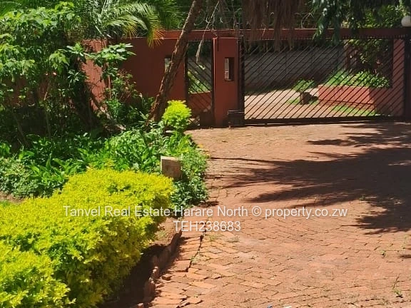 Mabelreign House to Let   4 bedrooms house in a prime location with an open plan dining 