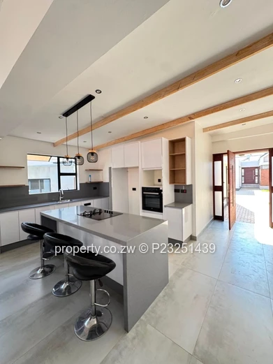 Strathaven 3-Bed Furnished Townhouse - Borehole & Patio