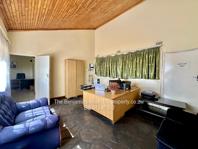 4 Bedroom Home Milton Park