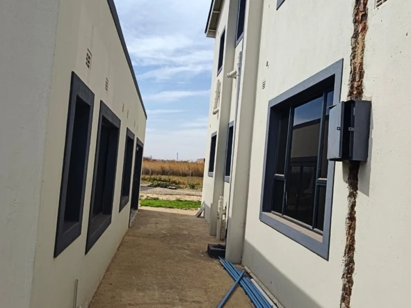 4 Bedroom Flat & Apartment