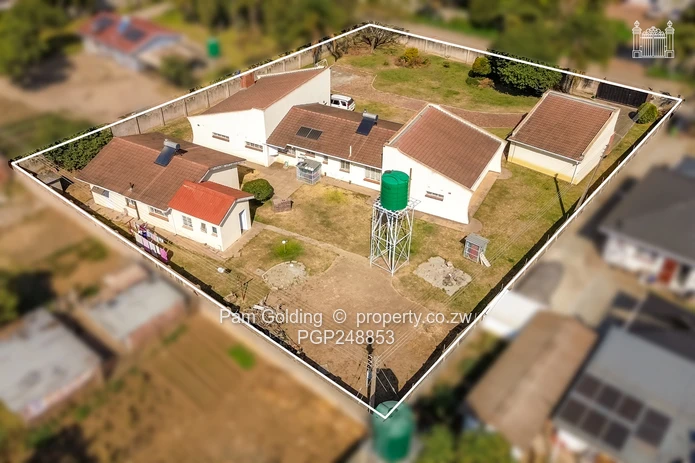Spacious Family Home Emerald Hill
