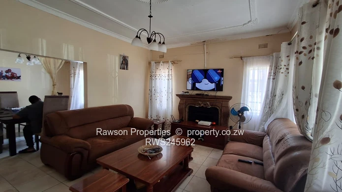 3-Bed Prospect Home: Verandah, Carport, Solar