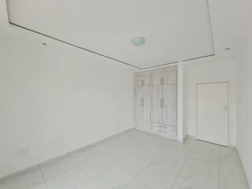 3 Bedroom Flat & Apartment