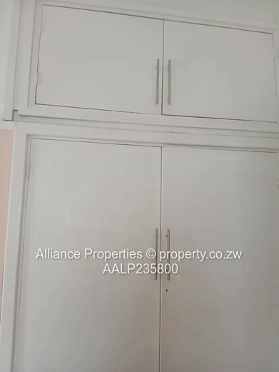 Spacious Simplex 2-Bedroom Flat with Garage & Playground Access