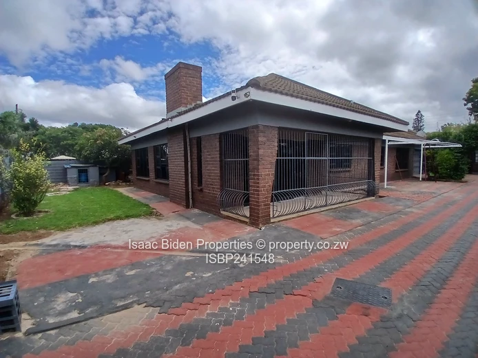 Cranborne 4 Bedrooms