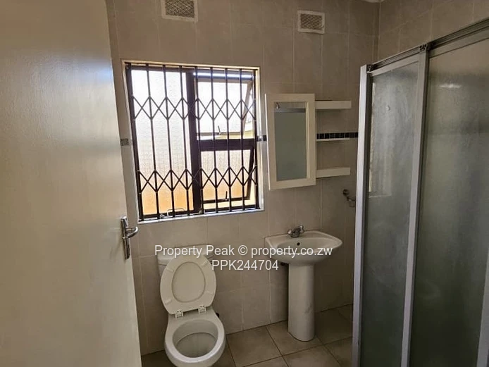 Madokero Beautiful Home For Rental — Modern Kitchen & Borehole