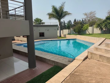 6 Bedroom House