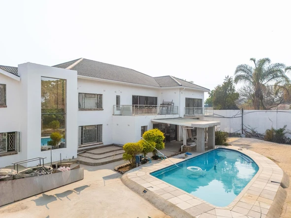 7 Bedroom House
