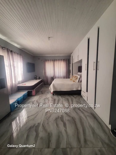 Neat Zimre Park Residential House For Sale!!!