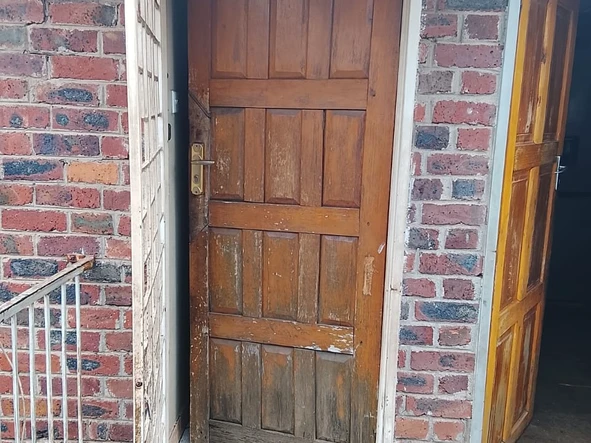 2 Bedroom Flat & Apartment