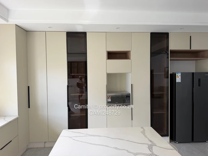 Stylish 5-Bed Double-Storey in Vainona — Garage & Balcony