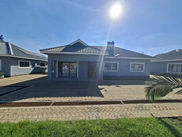 3 Bedroom Garden Flat