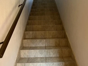 2 Bedroom Flat & Apartment