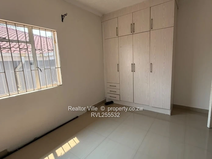 7 Bedroom House for Rent in Borrowdale