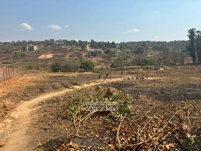 Glen Lorne 3,200 m2 — Secure, Subdivision-Ready Land