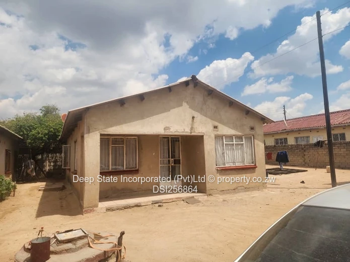 A choice of 5 chitungwiza houses for sale 