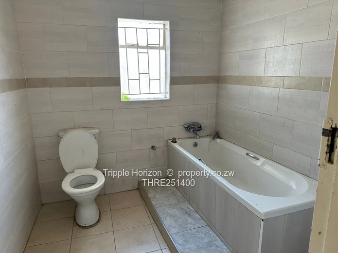 Tynwald 4-Bed Townhouse Complex - Walled, Tiled & Fitted