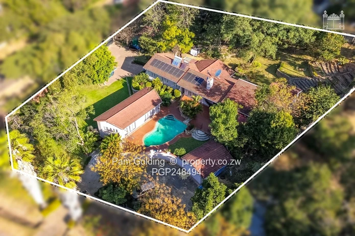 6 Bedroom House With Excellent Water (Sole Mandate)
