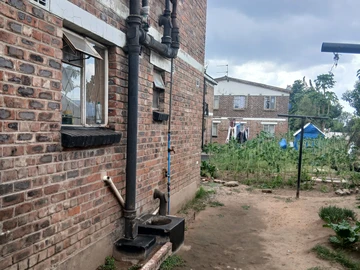 2 Bedroom Flat & Apartment