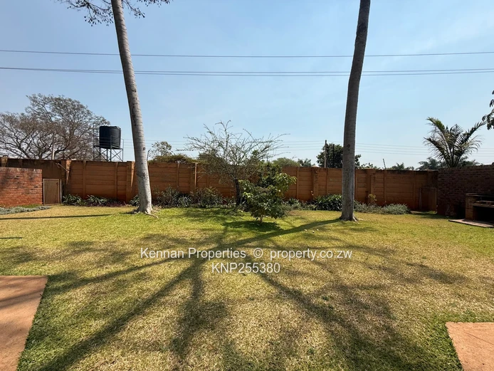 3 bedroom cluster unit available for rent 