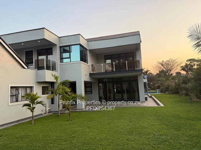 Mansion For Sale In Mt Pleasant Heights Phase 1