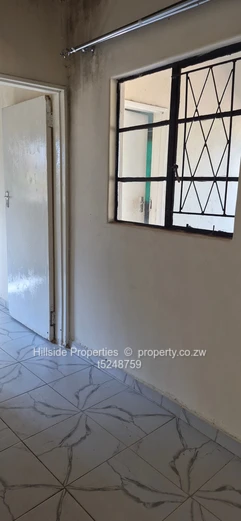 1 bed cottage plus kitchen and Seating room. 3 room interlinked  (Sole Mandate)