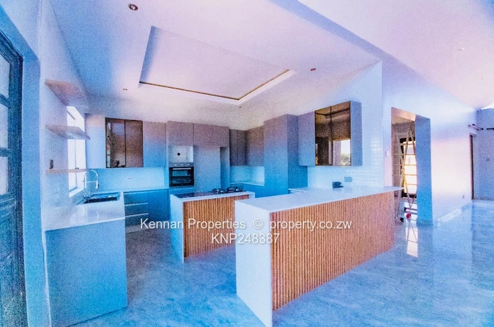 4 Bedroom Single Storey Townhouse For Sale In Mandara 