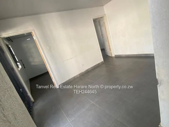 For Sale MABELREIGH SUNRIDGE with Harare Drive Road Frontage $190k  .