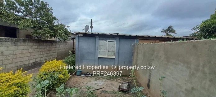 Walled 3-Bed House with Verandah in Dzivarasekwa