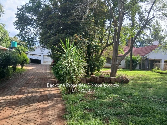 Kumalo 4-Bed House on 2500m² with Pool & Borehole