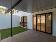 3 Bedroom Flat & Apartment