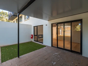 3 Bedroom Flat & Apartment