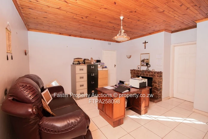  5 Bedroom Home For Sale In Helensvale
