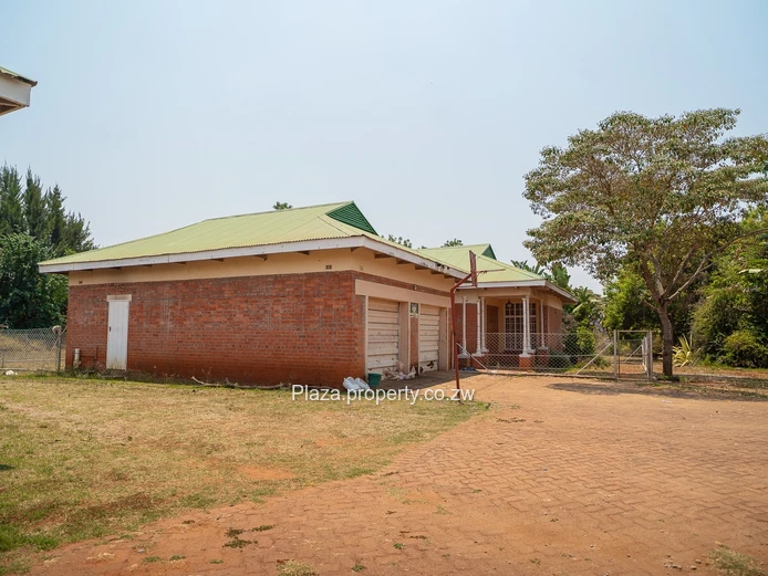 Prime Borrowdale Property | Us$3.1 Million