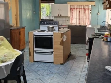 Farm & Agricultural Land